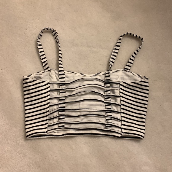 Crop top - Picture 2 of 2